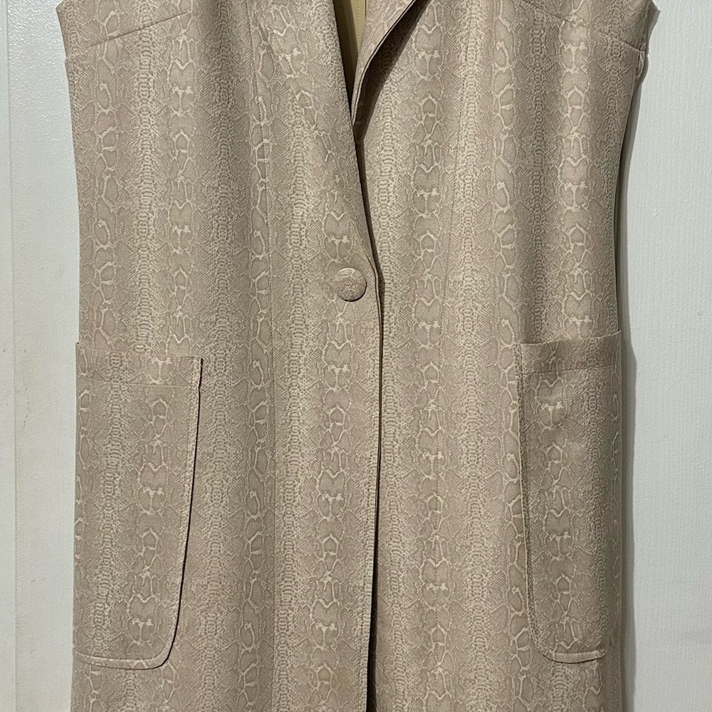 Solitaire sweater coat long beige large BNWT